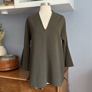 Ann Mashburn Viscose Wool Blend V-Neck Top Bell Sleeves Green Size M